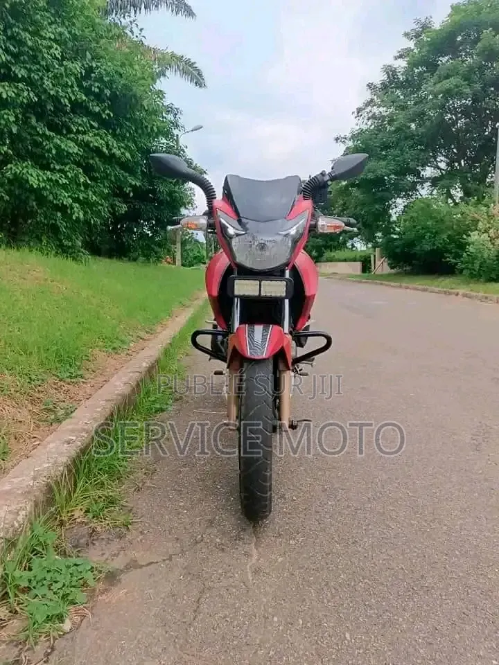 Nouveau TVS Apache 180 RTR 2022 Autre