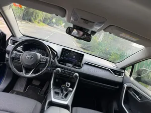 Toyota RAV4 2020 Bleu