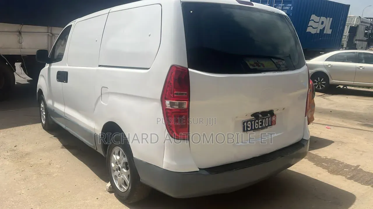 Hyundai H1 2016 Blanc