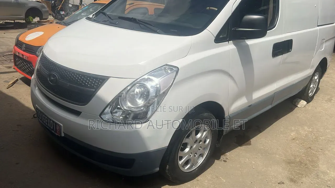 Hyundai H1 2016 Blanc