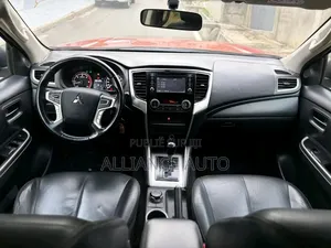 Mitsubishi L200 2021 Orange