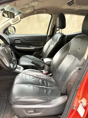 Mitsubishi L200 2021 Orange