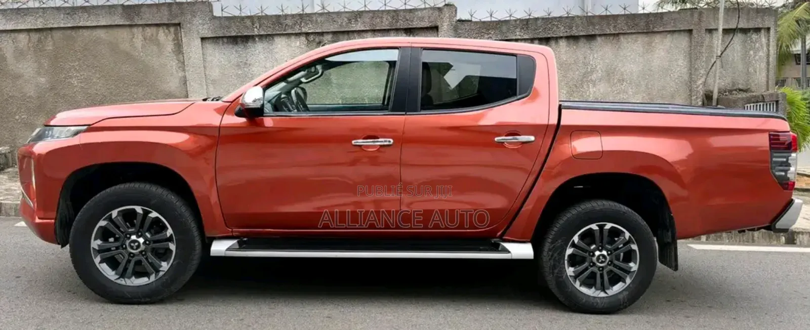 Mitsubishi L200 2021 Orange