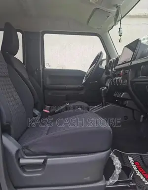 Suzuki Jimny 2024 Gris