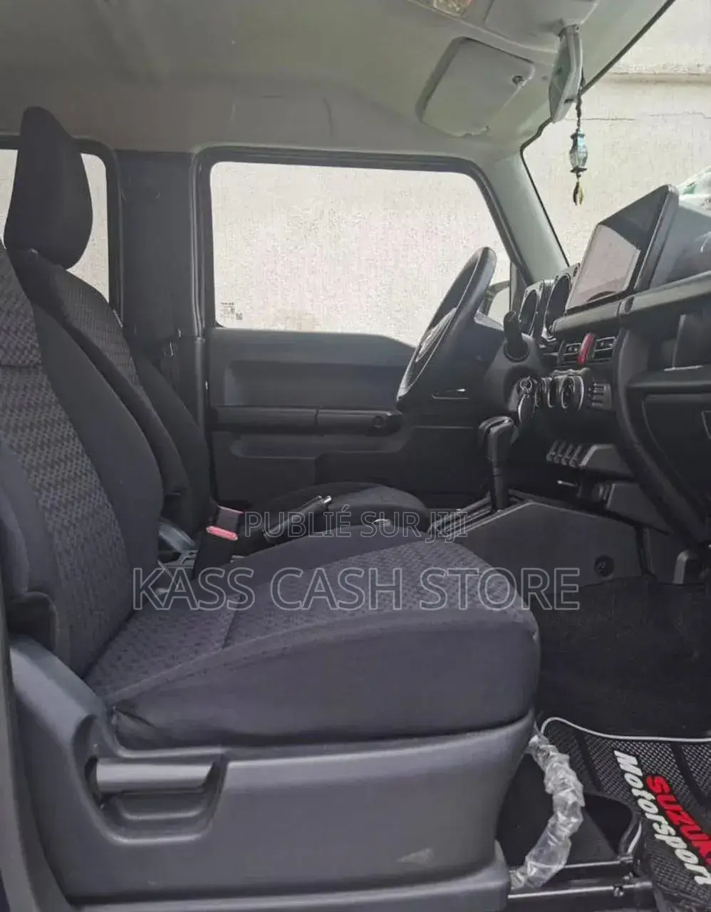 Suzuki Jimny 2024 Gris