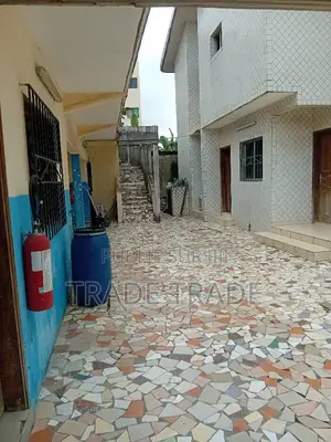 11chbre Duplex dans Villa Duplex, Cocody à Vendre