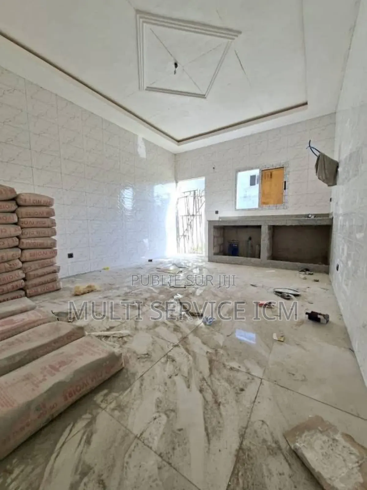 5chbre Duplex dans Ismaël Coulibaly, Bingerville à Vendre