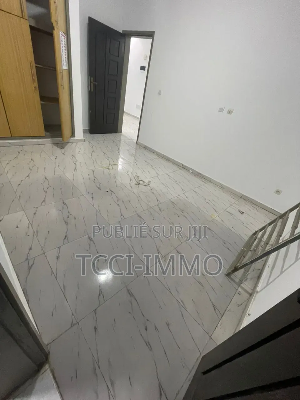 2chbre Appartement dans Tcci Sarl, Cocody à Louer