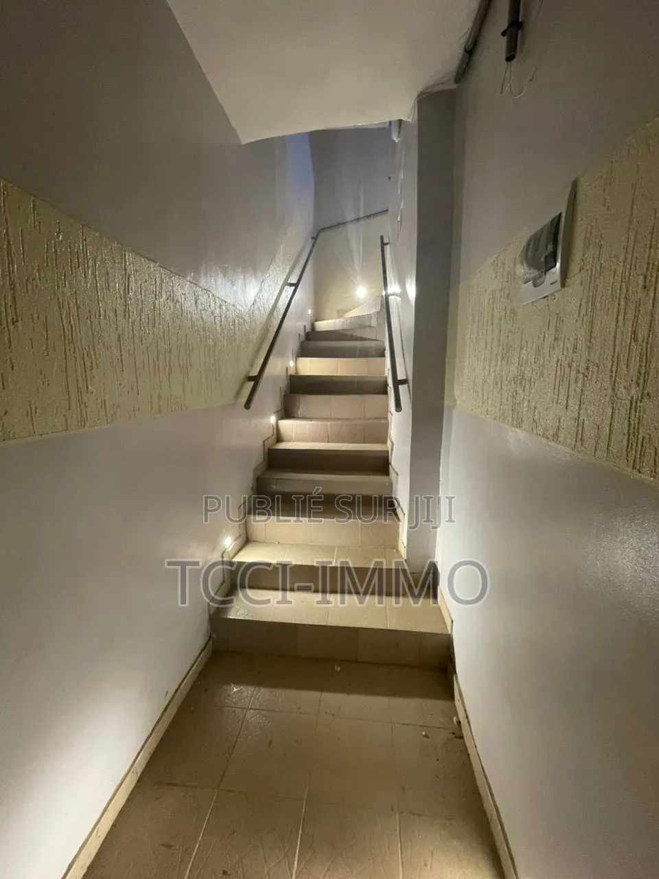 2chbre Appartement dans Tcci Sarl, Cocody à Louer