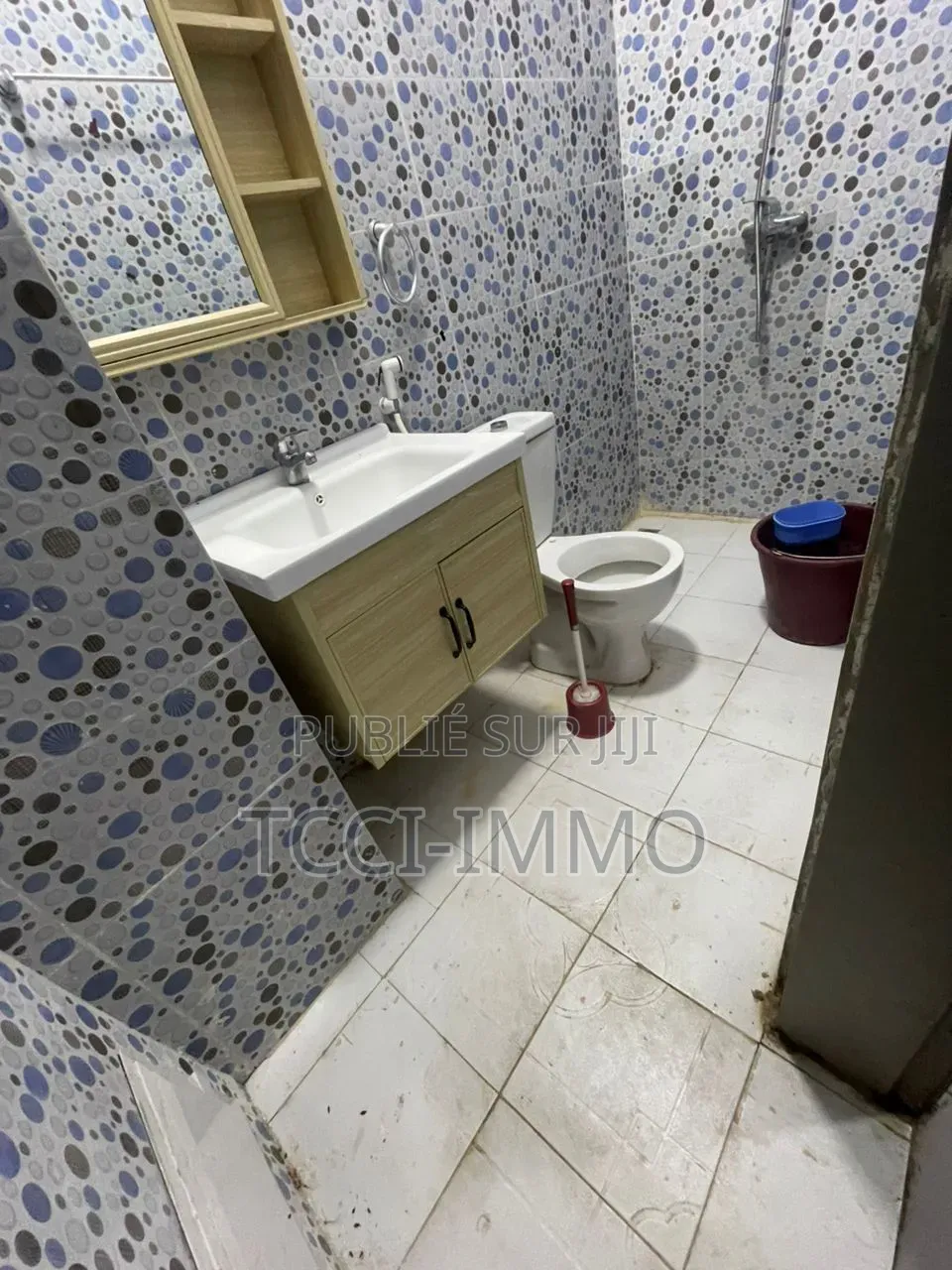 2chbre Appartement dans Tcci Sarl, Cocody à Louer