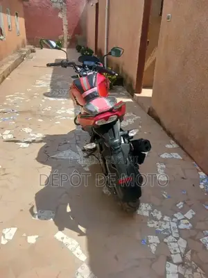 Nouveau TVS Autre 2025 Rouge