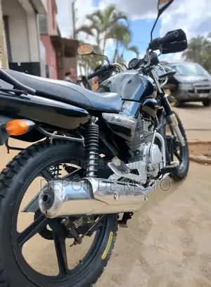 Nouveau Yamaha YBR125 2023 Noir