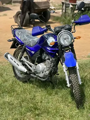 Nouveau Yamaha YBR125 2025 Bleu