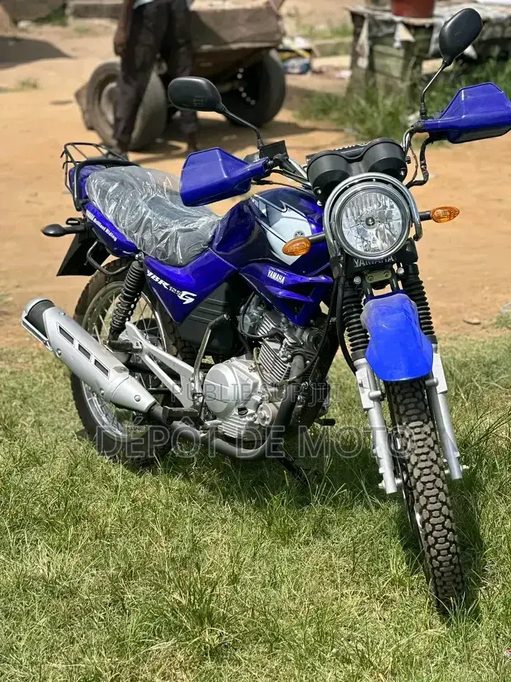 Nouveau Yamaha YBR125 2025 Bleu