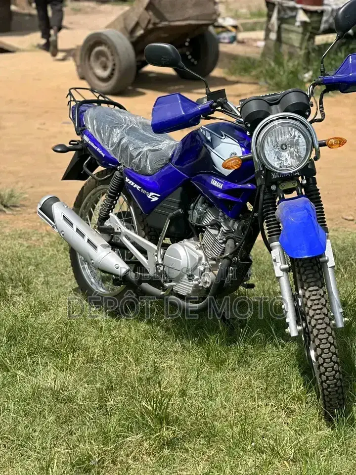 Nouveau Yamaha YBR125 2025 Bleu