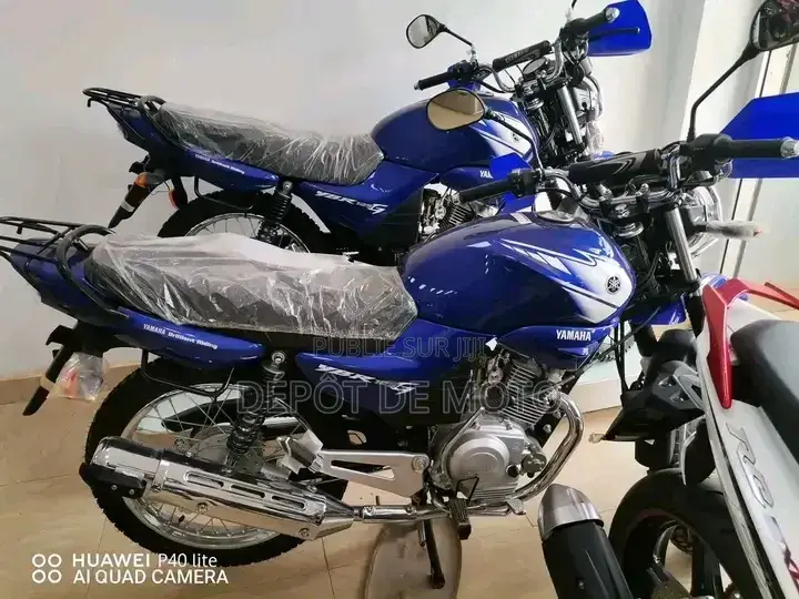 Nouveau Yamaha YBR125 2024 Bleu