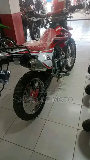 Nouveau Yamaha Autre 2025 Rouge