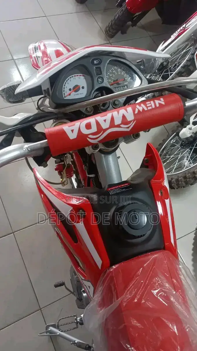 Nouveau Yamaha Autre 2025 Rouge