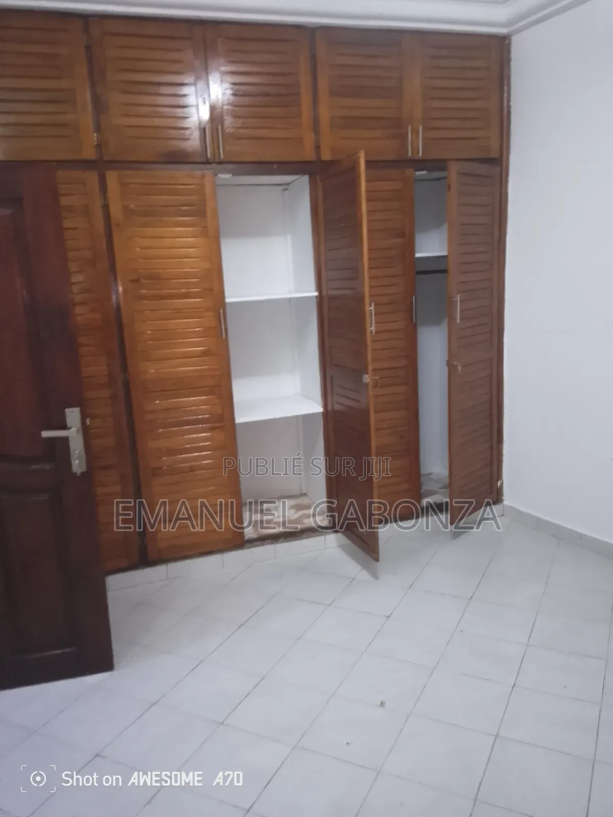 1chbre Appartement dans Gabonza, Cocody à Louer