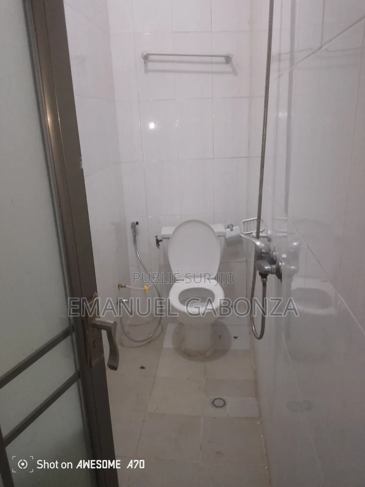 2chbre Appartement dans Gabonza, Cocody à Louer
