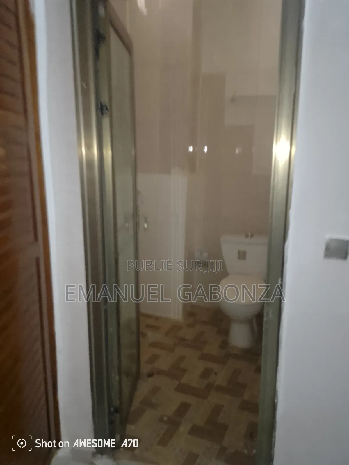 2chbre Appartement dans Gabonza, Cocody à Louer