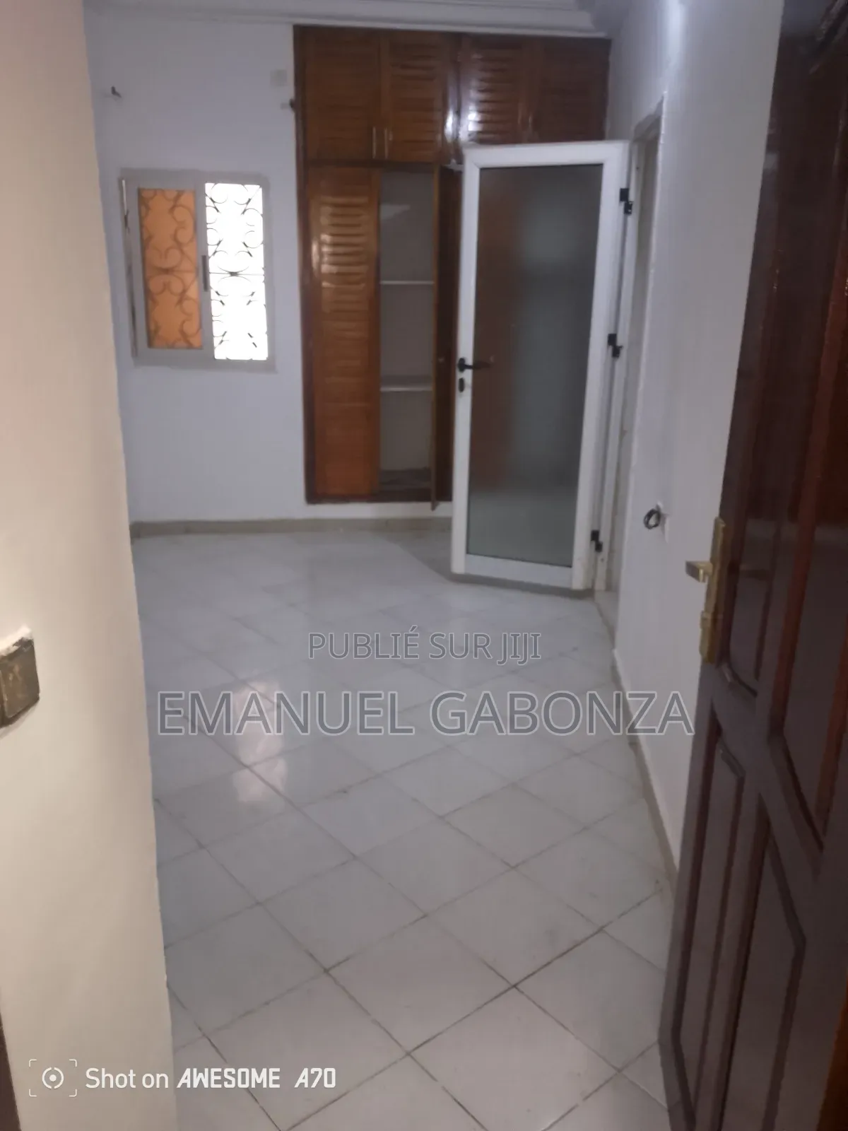 2chbre Appartement dans Gabonza, Cocody à Louer