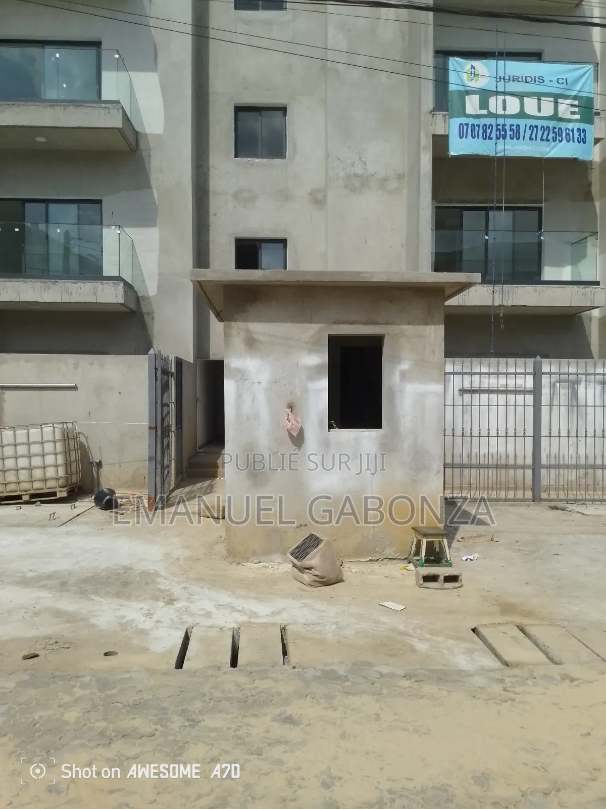 4chbre Appartement dans Gabonza, Cocody à Louer