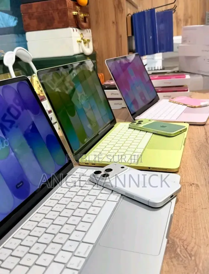 Nouveau Ordinateur portable Apple MacBook Neo 2026 8GB Autre SSD 256GB