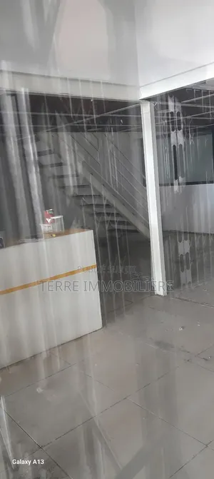 Local Commercial À Louer