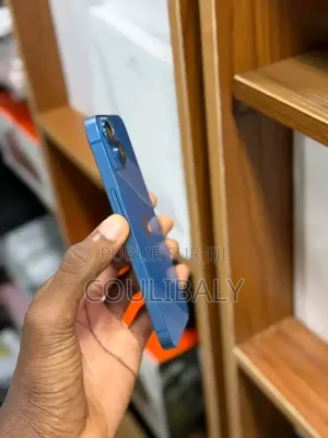 Nouveau Apple iPhone 13 256 GB Bleu