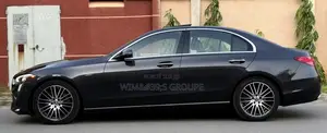 Nouveau Mercedes-Benz C300 2023 Noir