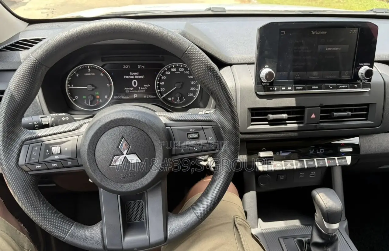Nouveau Mitsubishi L200 2025 Noir