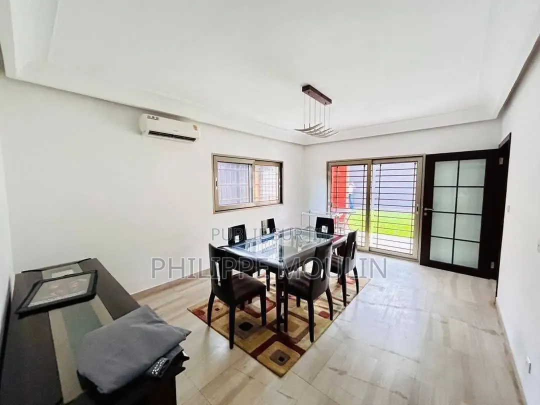 9chbre Duplex dans Elite Immobilier, Cocody à Vendre