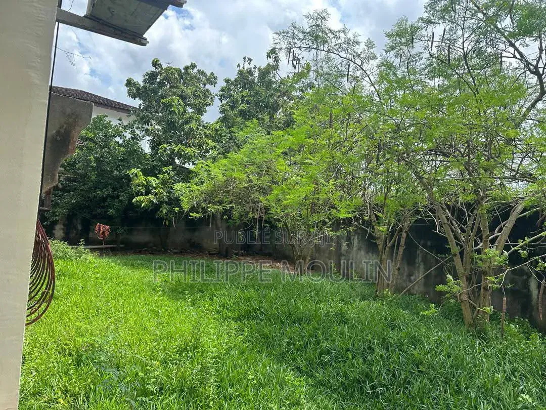 12chbre Duplex dans Elite Immobilier, Cocody à Vendre