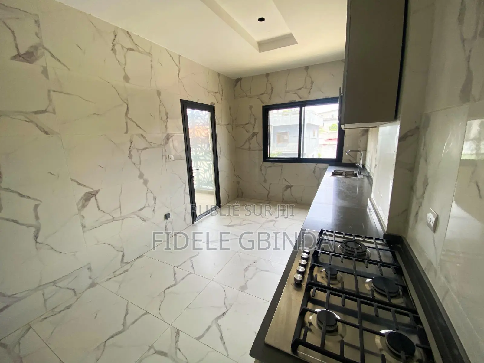 3chbre Appartement dans Cocody à Louer