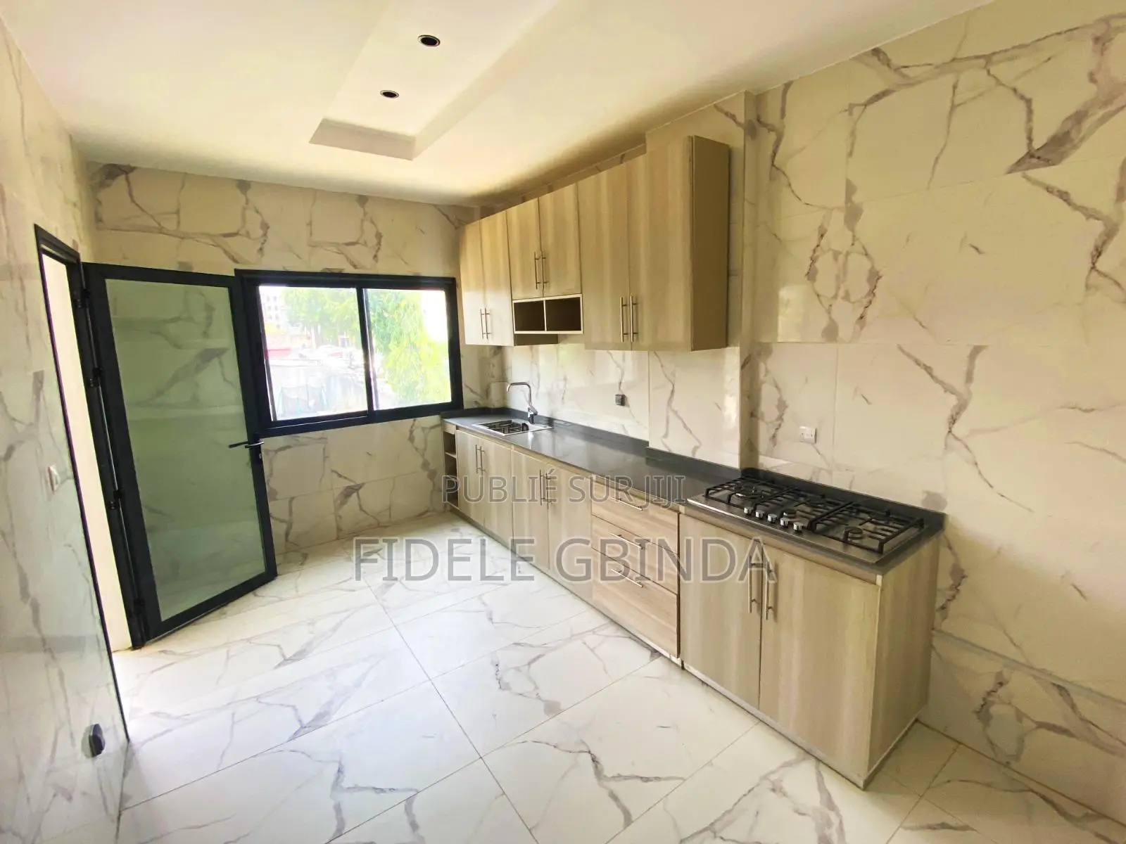 3chbre Appartement dans Cocody à Louer