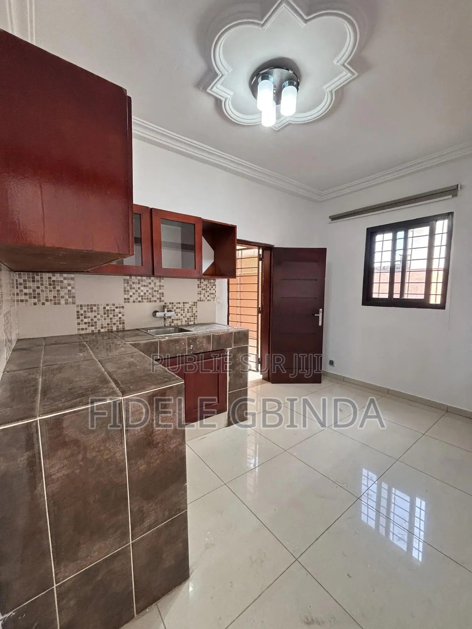 3chbre Villa dans Cocody à Louer