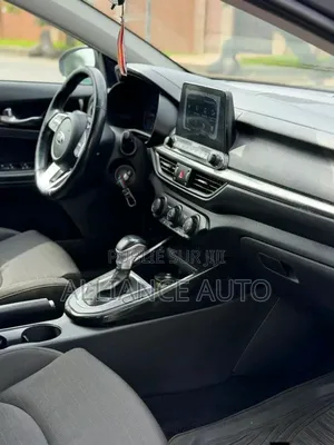 Kia Forte 2020 Gris