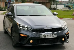 Kia Forte 2020 Gris