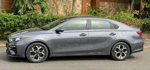 Kia Forte 2020 Gris