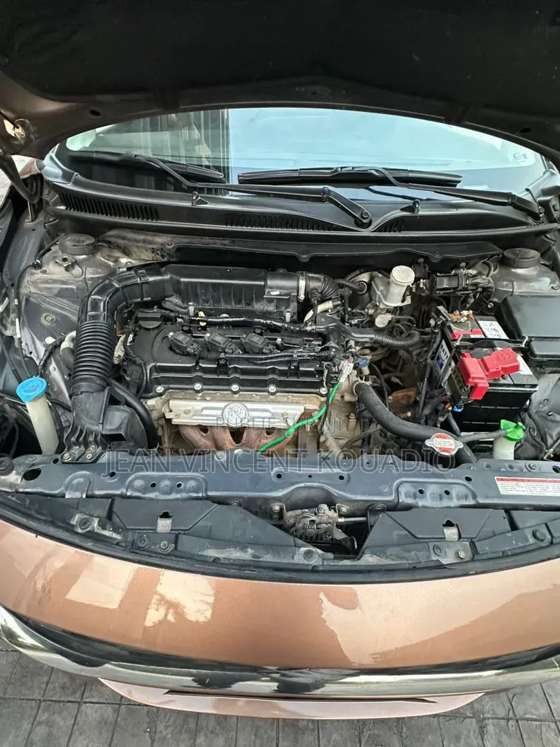 Suzuki Baleno 2023 Doré