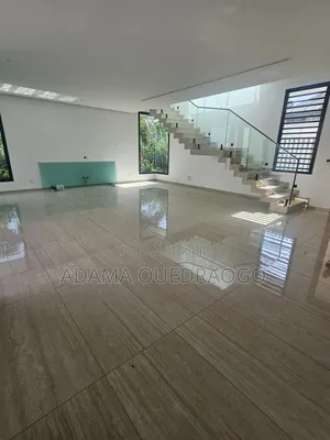 4chbre Duplex dans Deux Plateaux à Louer