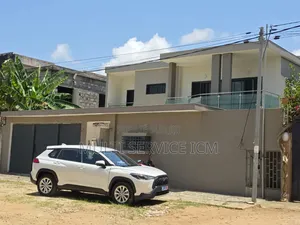 5chbre Duplex dans Ismaël Coulibaly, Cocody à Vendre