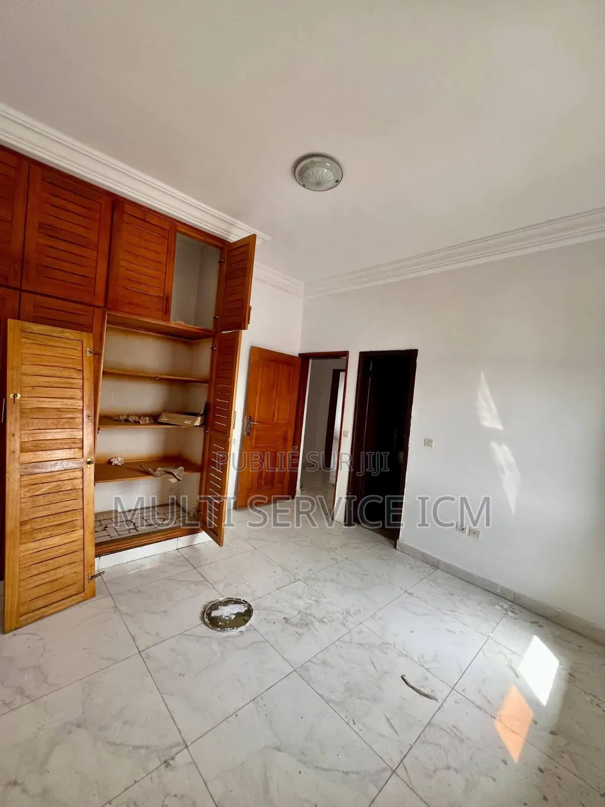 5chbre Duplex dans Ismaël Coulibaly, Cocody à Vendre
