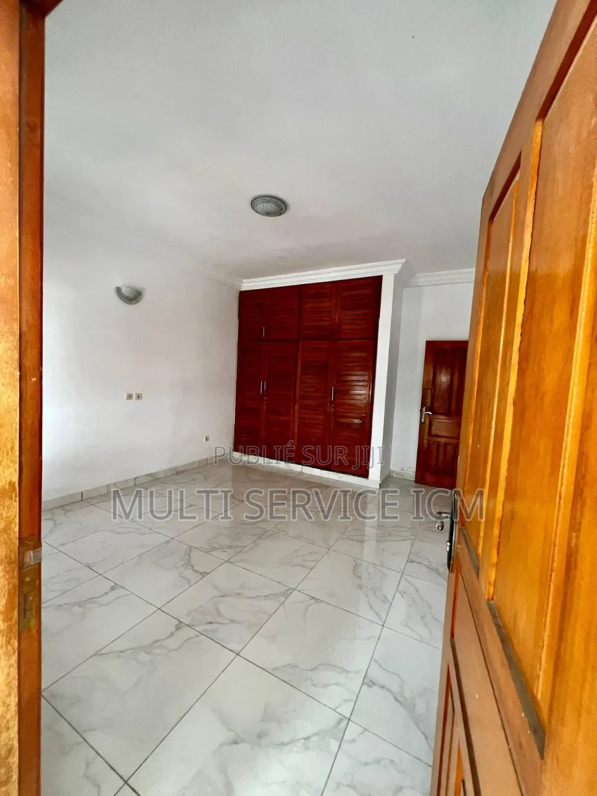 5chbre Duplex dans Ismaël Coulibaly, Cocody à Vendre