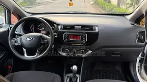 Kia Rio 2016 Blanc