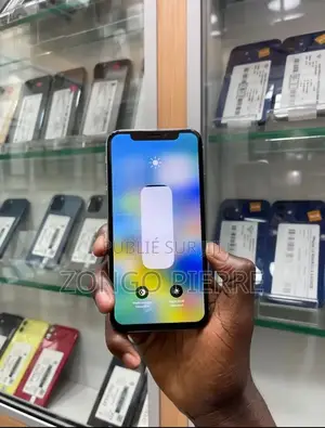 Nouveau Apple iPhone XR 64 GB Blanc