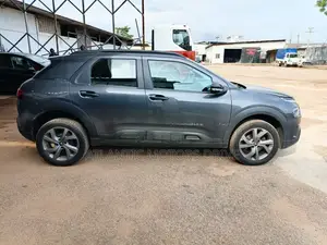 Citroen C4 2021 Gris