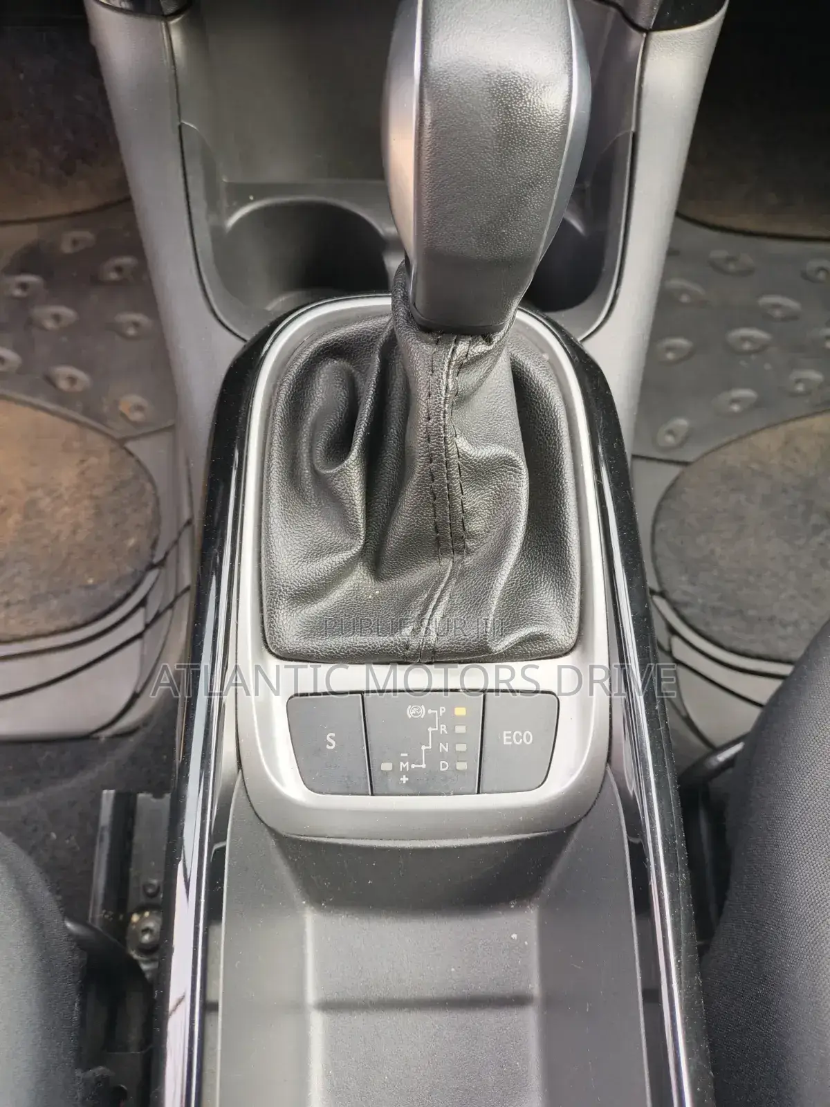 Citroen C4 2021 Gris