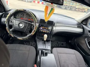Nouveau Peugeot 406 2024 Violet
